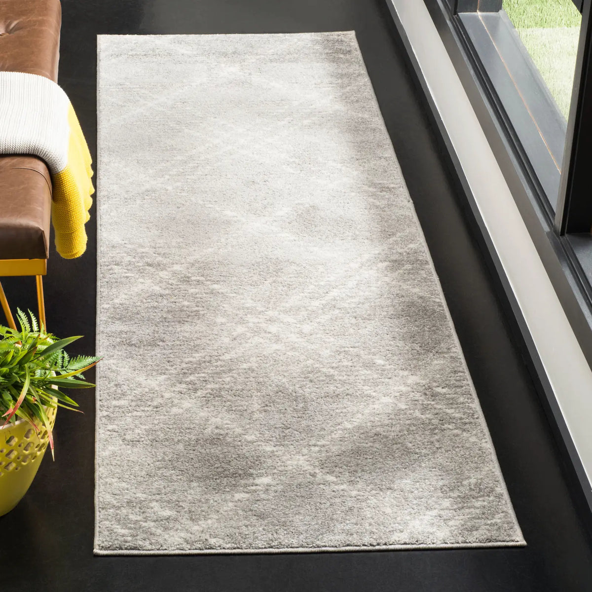 Safavieh Adirondack 2'-6" x 10'-0" Rug in Light Grey / Ivory