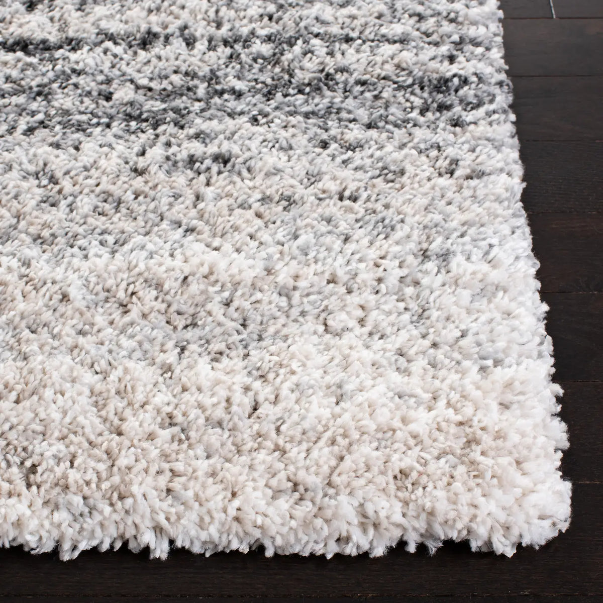 Safavieh Fontana Shag 800 4'-0" x 6'-0" Rug in Ivory / Grey