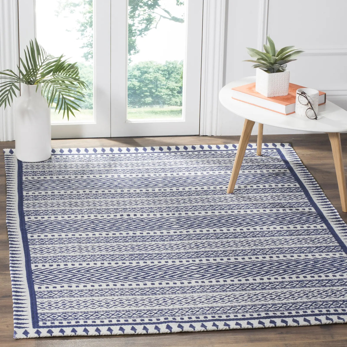 Safavieh Cedar Brook 4'-0" x 6'-0" Rug in Blue
