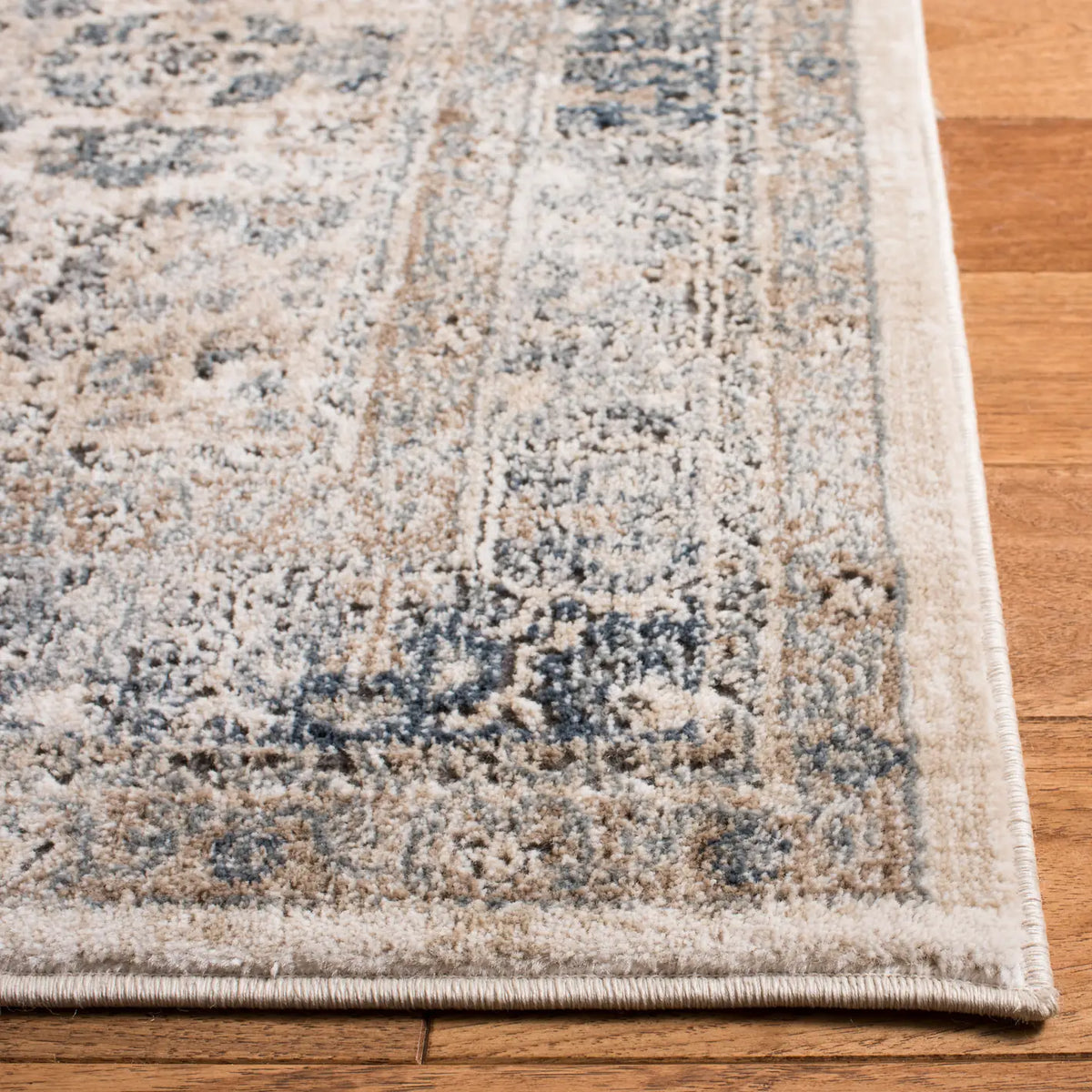 Safavieh Oregon 800 4'-0" x 6'-0" Rug in Beige / Grey