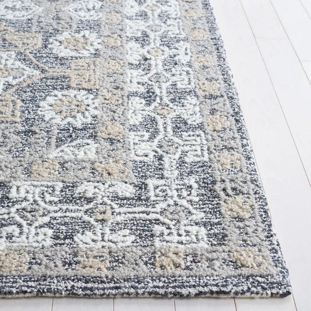 Safavieh Antiquity 4'-0" x 6'-0" Rug in Ivory / Brown