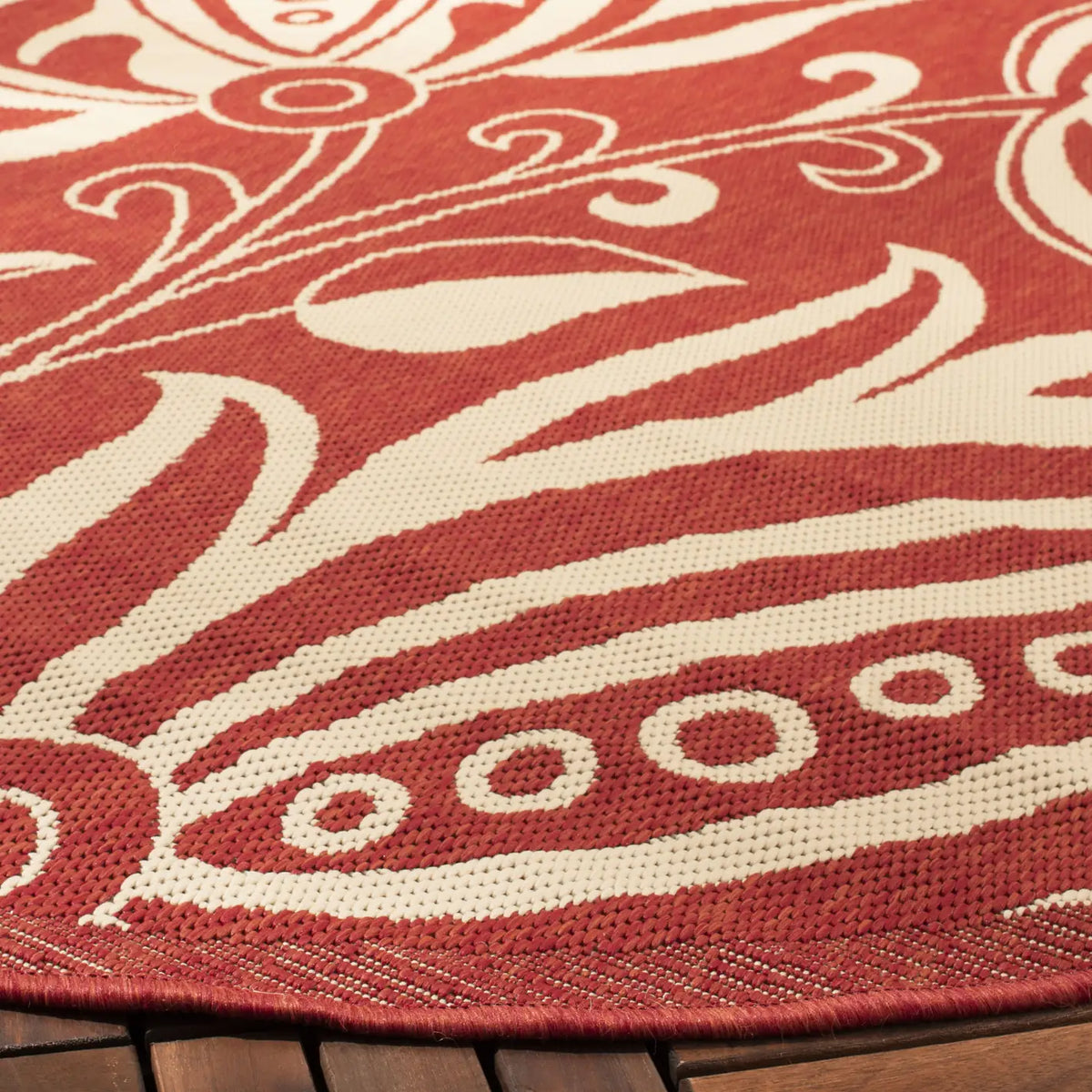 Safavieh Courtyard 5'-3" x 5'-3" Rug in Red / Natural