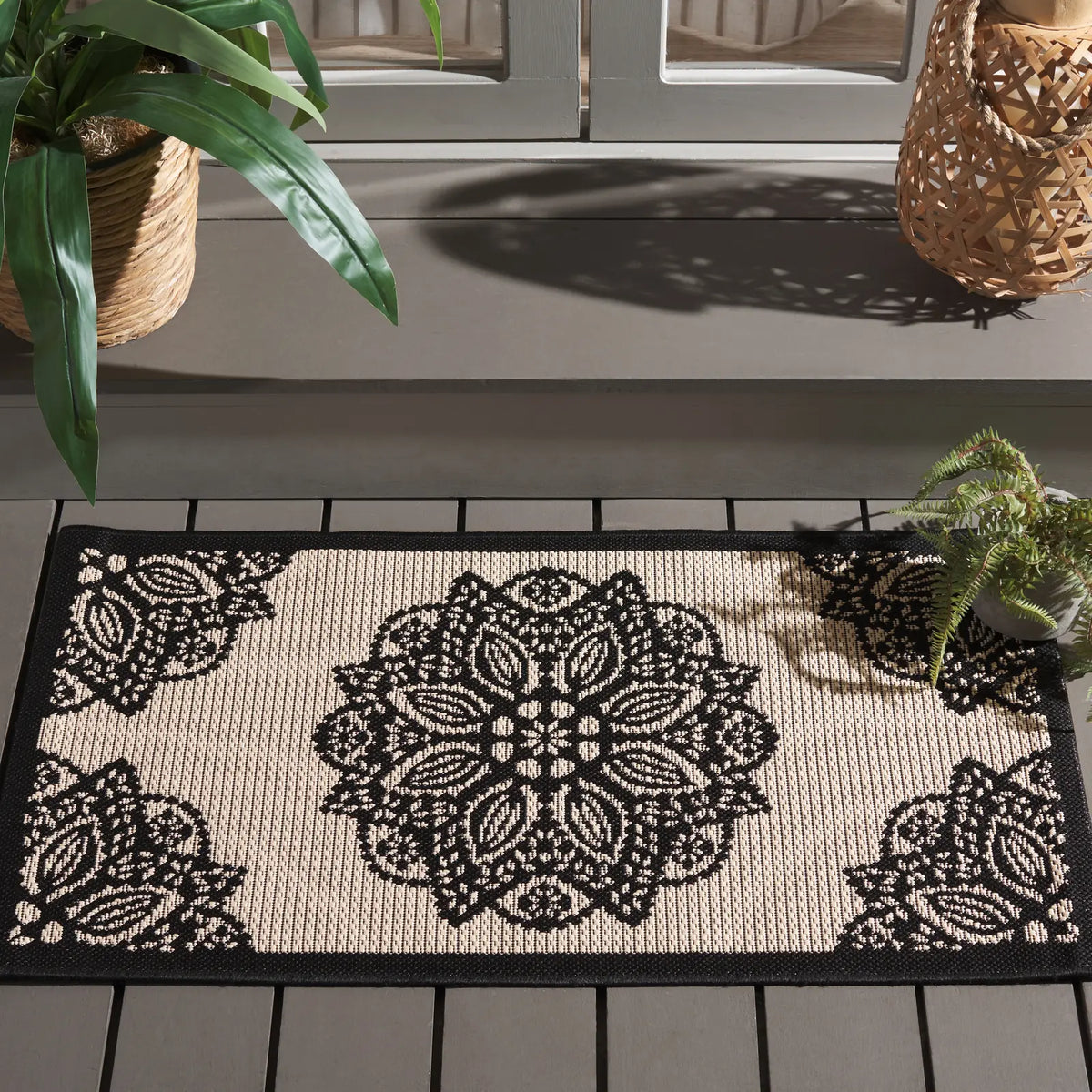 Safavieh Courtyard 2'-0" x 3'-7" Rug in Beige / Black