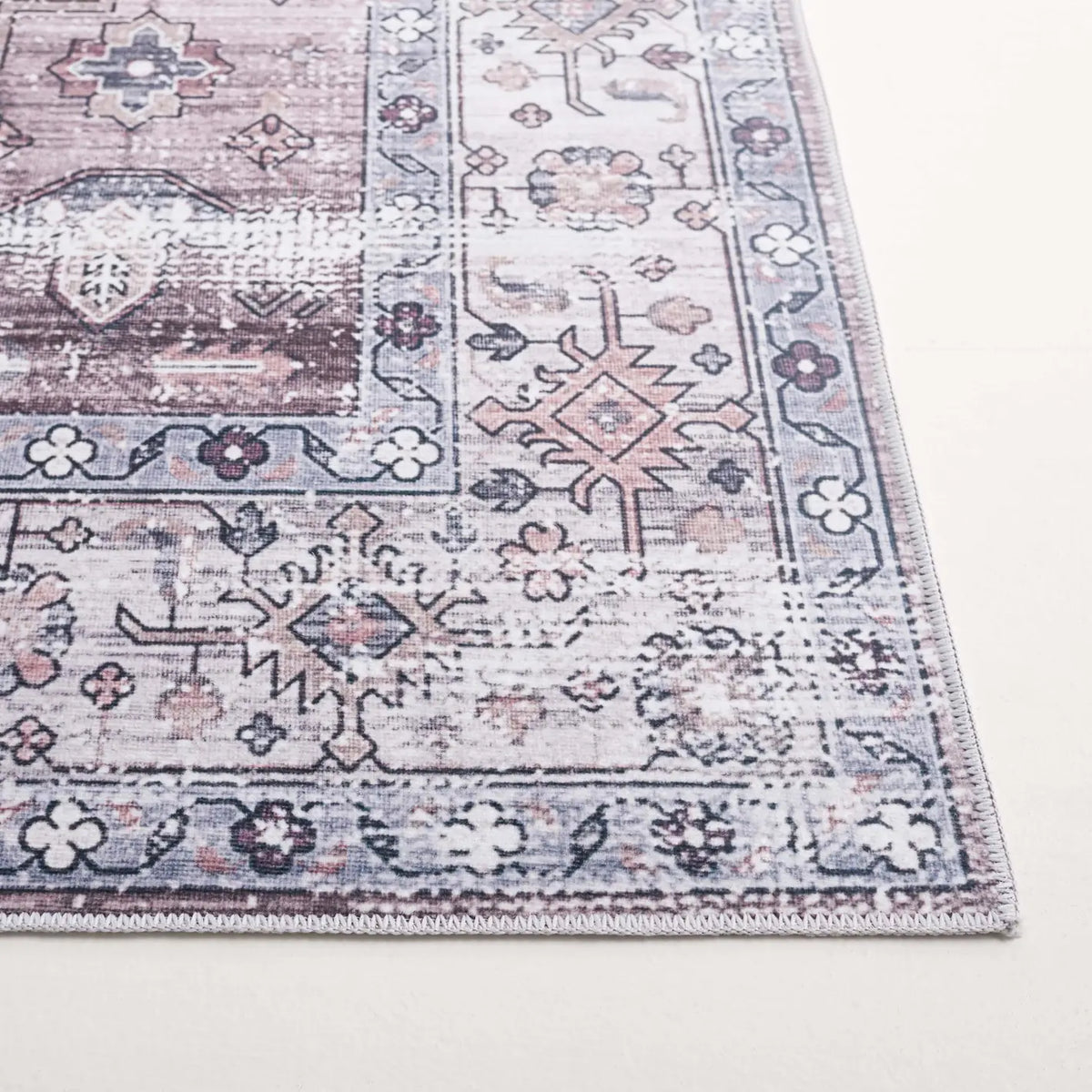 Safavieh Arizona 4'-0" x 6'-0" Rug in Grey / Ivory
