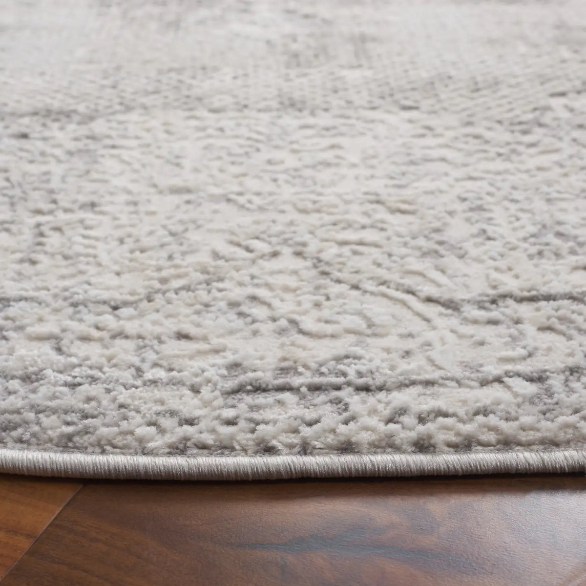 Safavieh Easton 6'-7" x 6'-7" Rug in Ivory / Grey