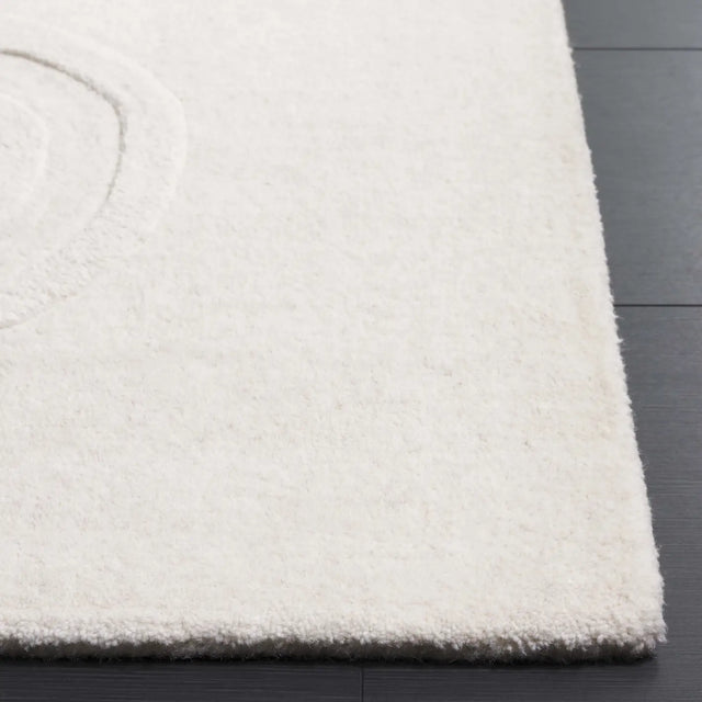 Safavieh Mykonos 4'-0" x 6'-0" Rug in Ivory