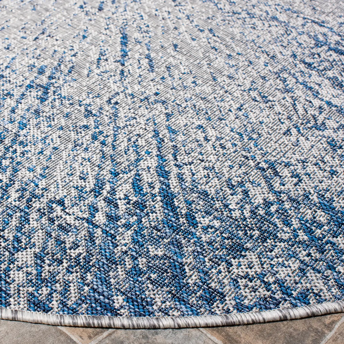 Safavieh Courtyard 6'-7" x 6'-7" Rug in Navy / Grey