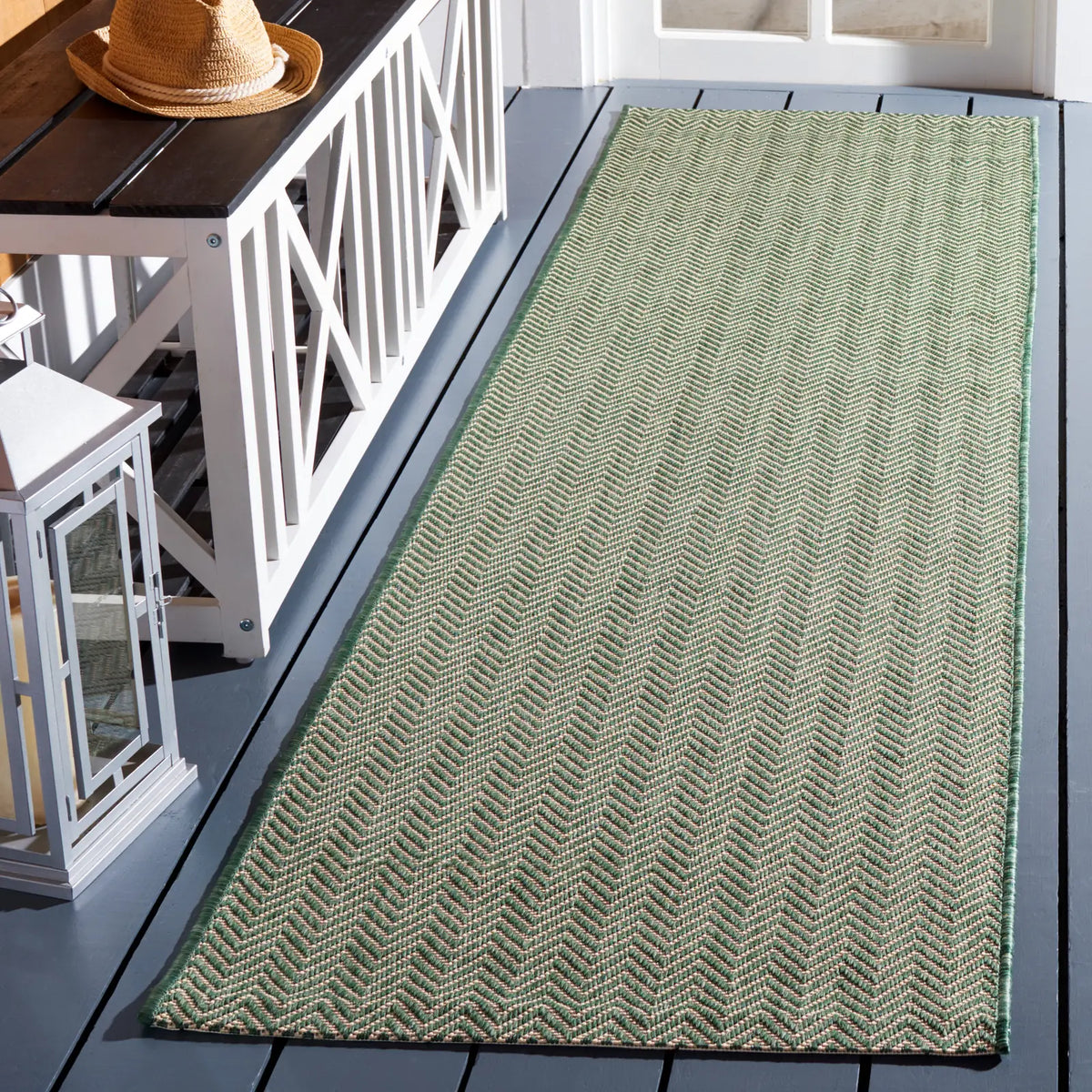 Safavieh Courtyard 2'-3" x 8'-0" Rug in Dark Green / Beige