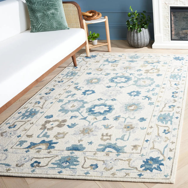 Safavieh Aspen 4'-0" x 6'-0" Rug in Ivory / Blue