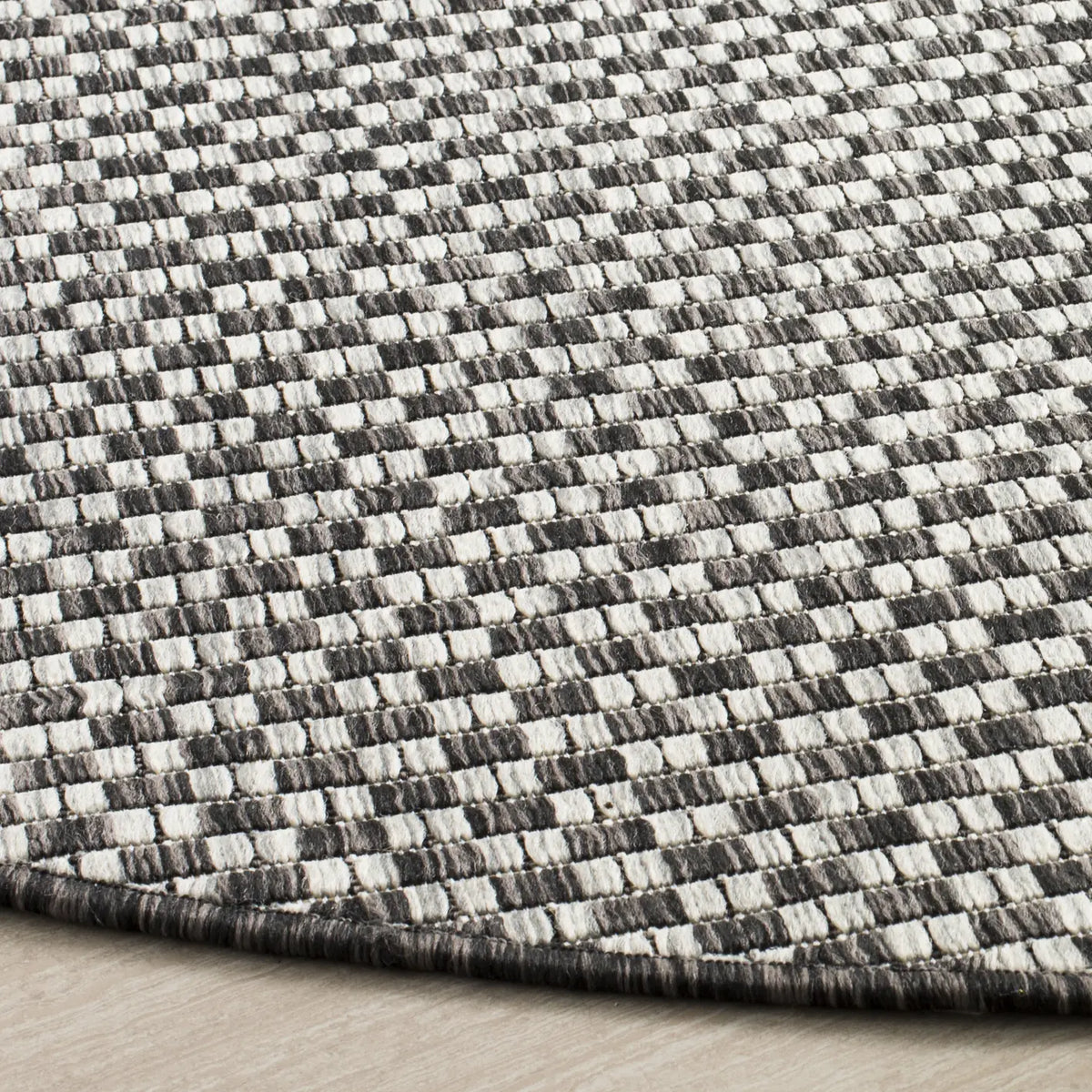 Safavieh Courtyard 10'-0" x 10'-0" Rug in Black / Light Grey