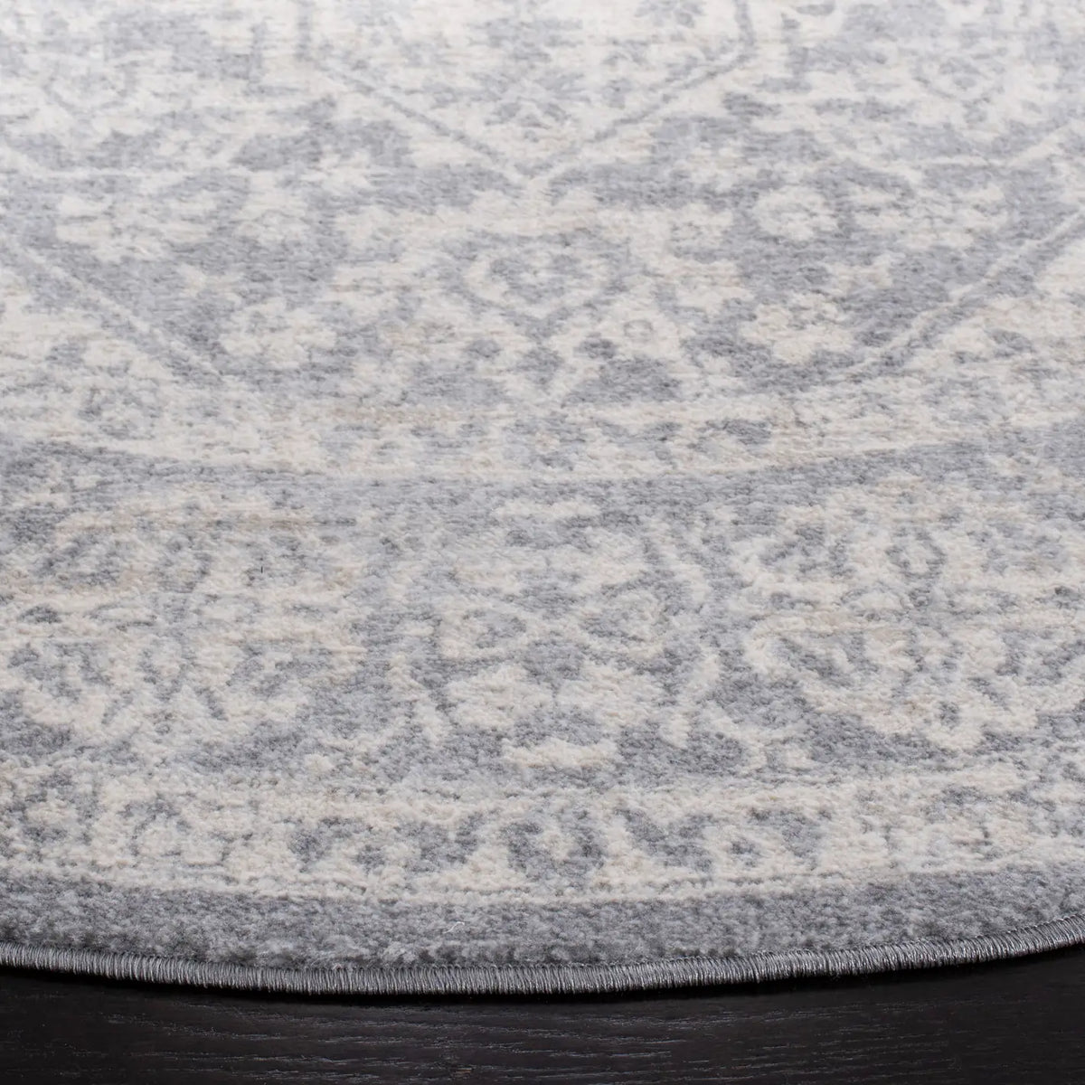 Safavieh Brentwood 10'-0" x 10'-0" Rug in Light Grey / Ivory