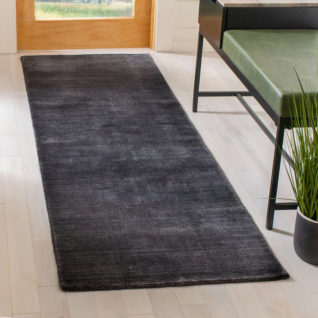 Safavieh Himalaya 2'-3" x 10'-0" Rug in Black