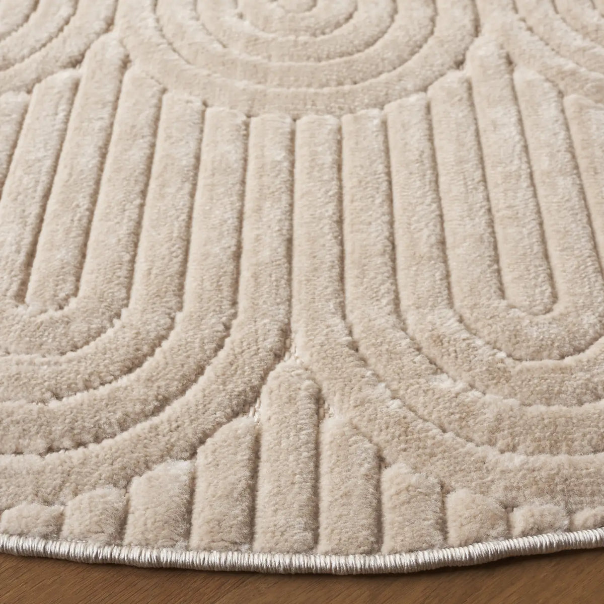 Safavieh Selena 6'-7" x 6'-7" Rug in Beige