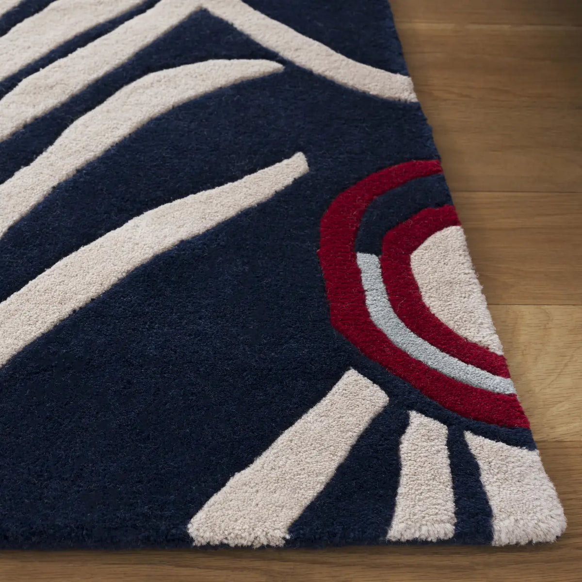 Safavieh Soho 6'-0" x 9'-0" Rug in Blue / Ivory