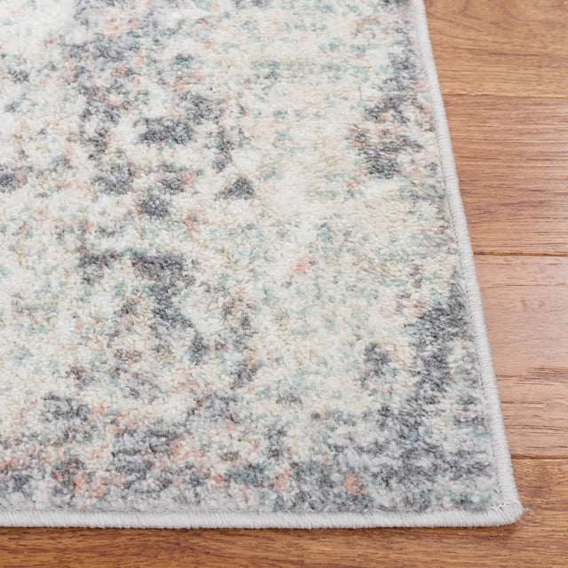 Safavieh Amsterdam 4'-0" x 6'-0" Rug in Beige / Grey