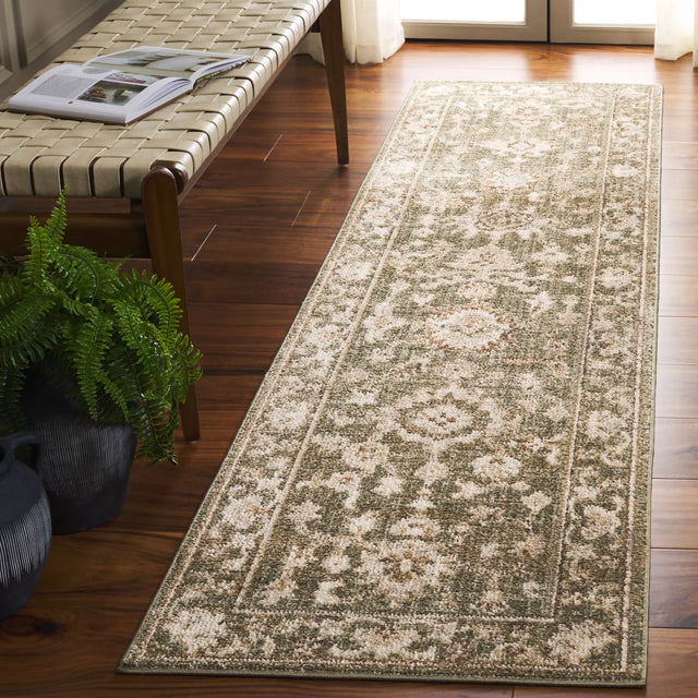 Safavieh Hazel 500 2'-2" x 7'-0" Rug in Green / Ivory
