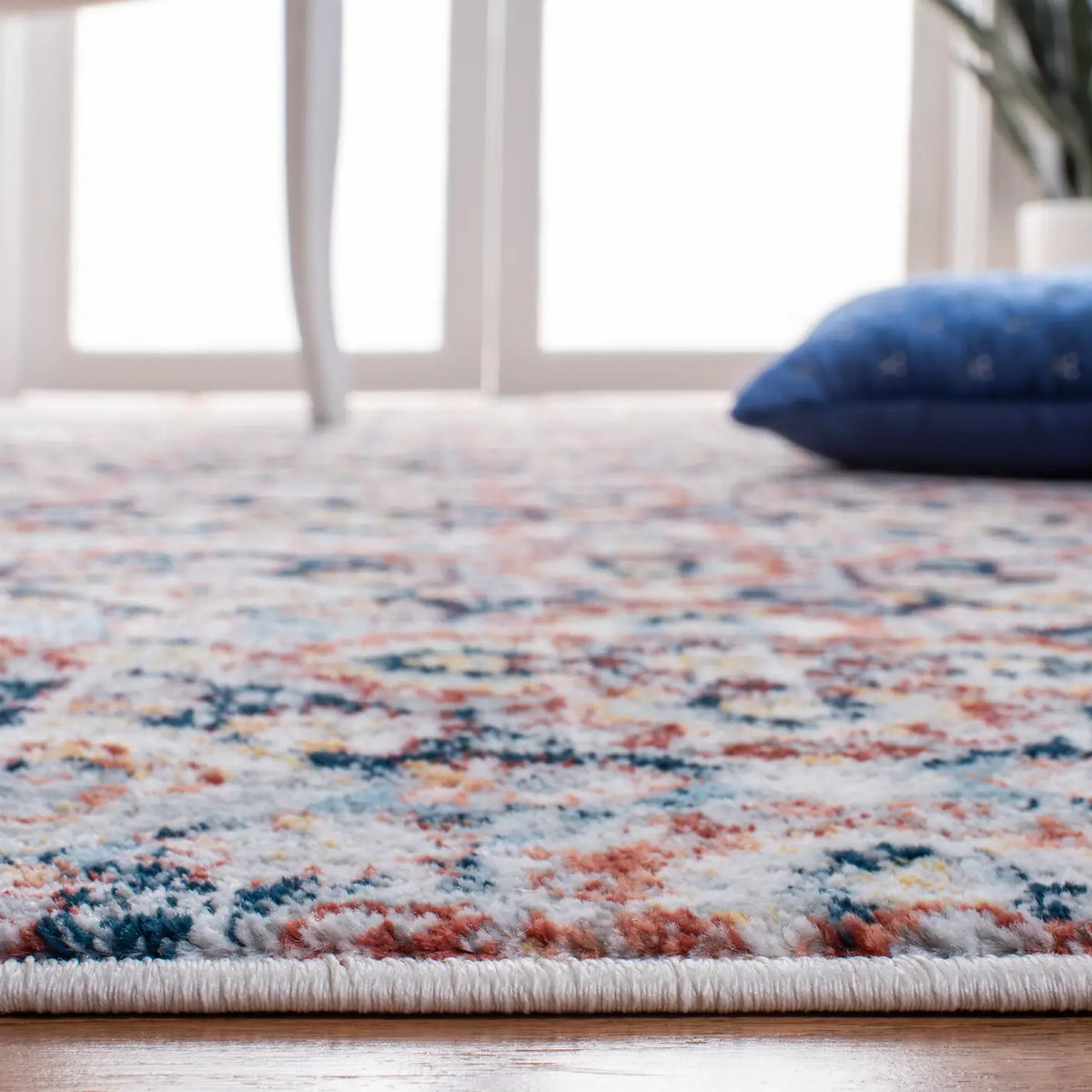 Safavieh Lagoon 4'-5" x 6'-5" Rug in Brown / Navy