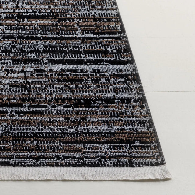 Safavieh Mila 4'-0" x 6'-0" Rug in Brown / Ivory Black