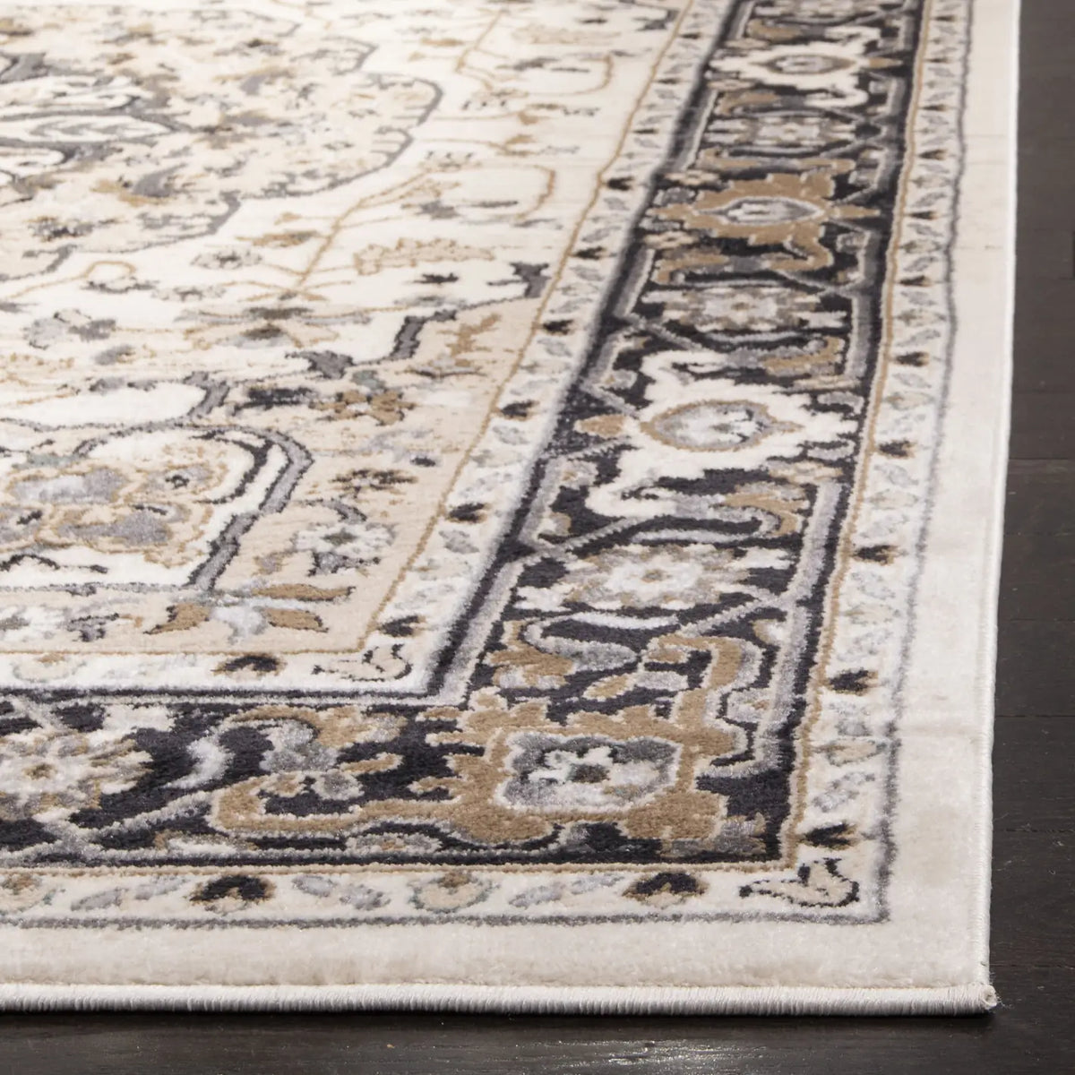 Safavieh Lyndhurst 4'-0" x 6'-0" Rug in Cream / Navy