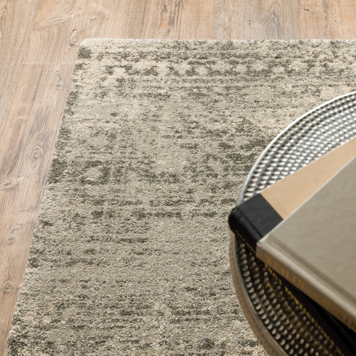 Oriental Weavers Sphinx Astor 1806Q Beige/ Grey Rugs - corner detail