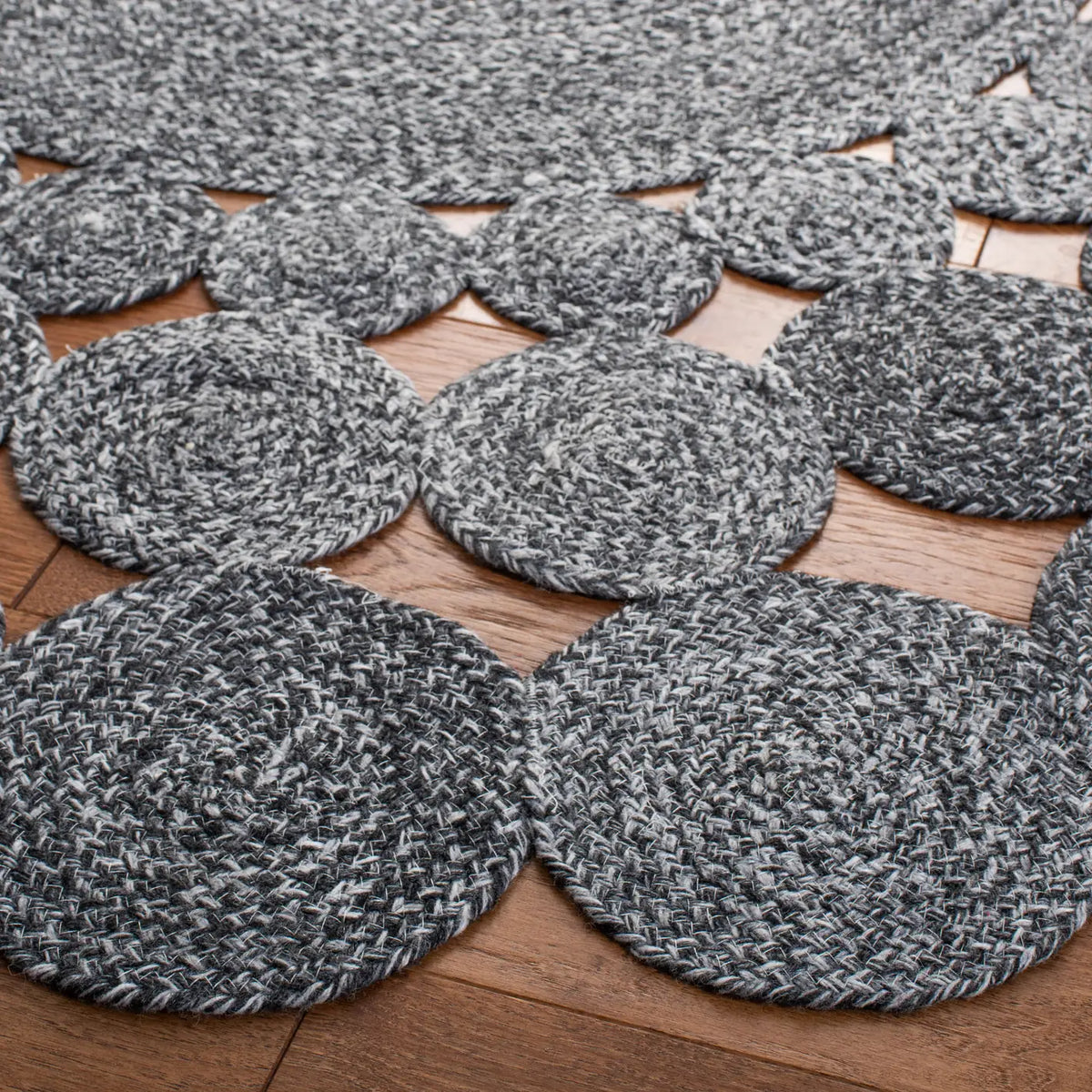 Safavieh Cape Cod 5'-0" x 5'-0" Rug in Charcoal