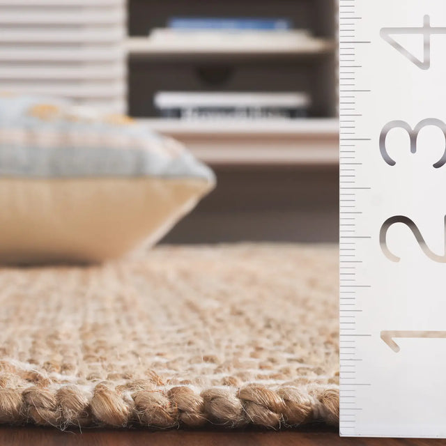 Safavieh Montauk 4'-0" x 6'-0" Rug in Natural / Yellow