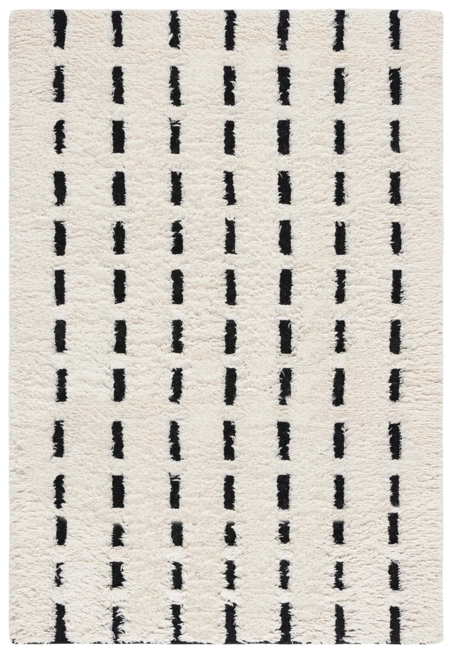 Safavieh Casablanca 4'-0" x 6'-0" Rug in Black / Ivory