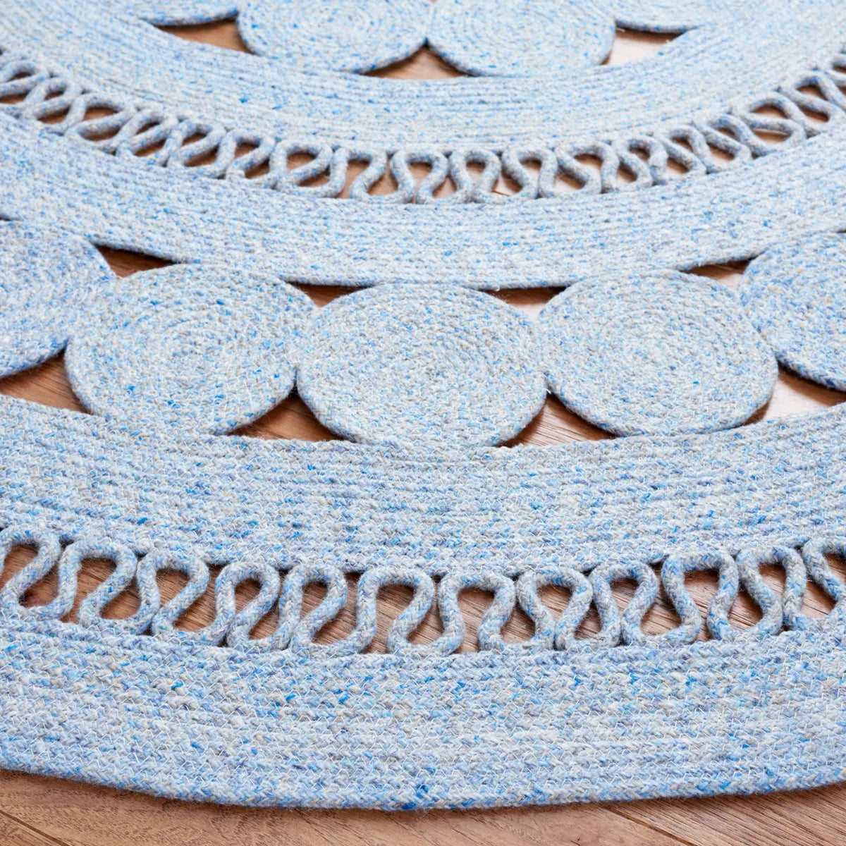 Safavieh Cape Cod 5'-0" x 5'-0" Rug in Blue