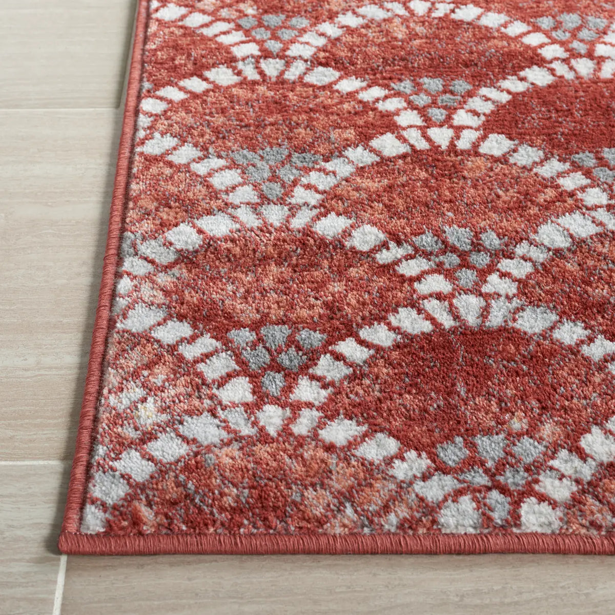 Safavieh Lagoon 4'-5" x 6'-5" Rug in Brown / Ivory