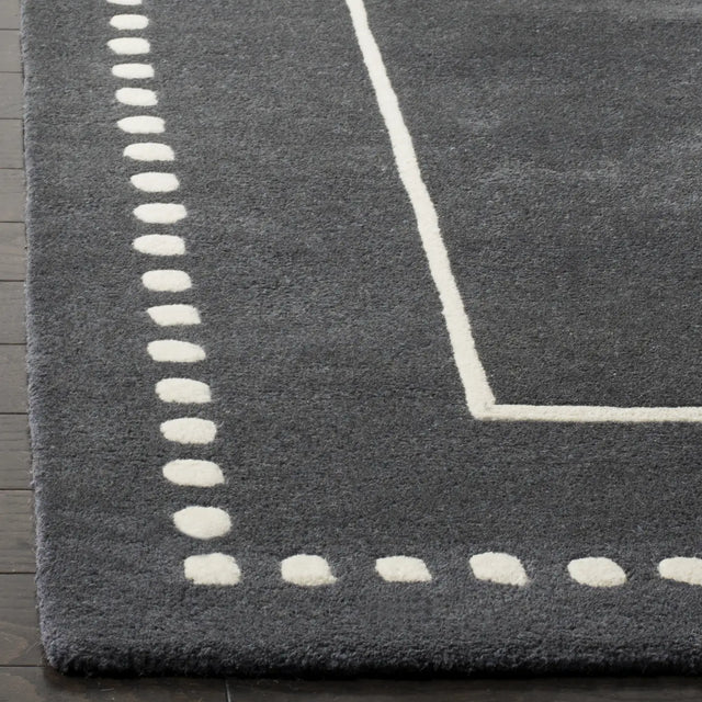 Safavieh Bella 6'-0" x 9'-0" Rug in Dark Grey / Ivory