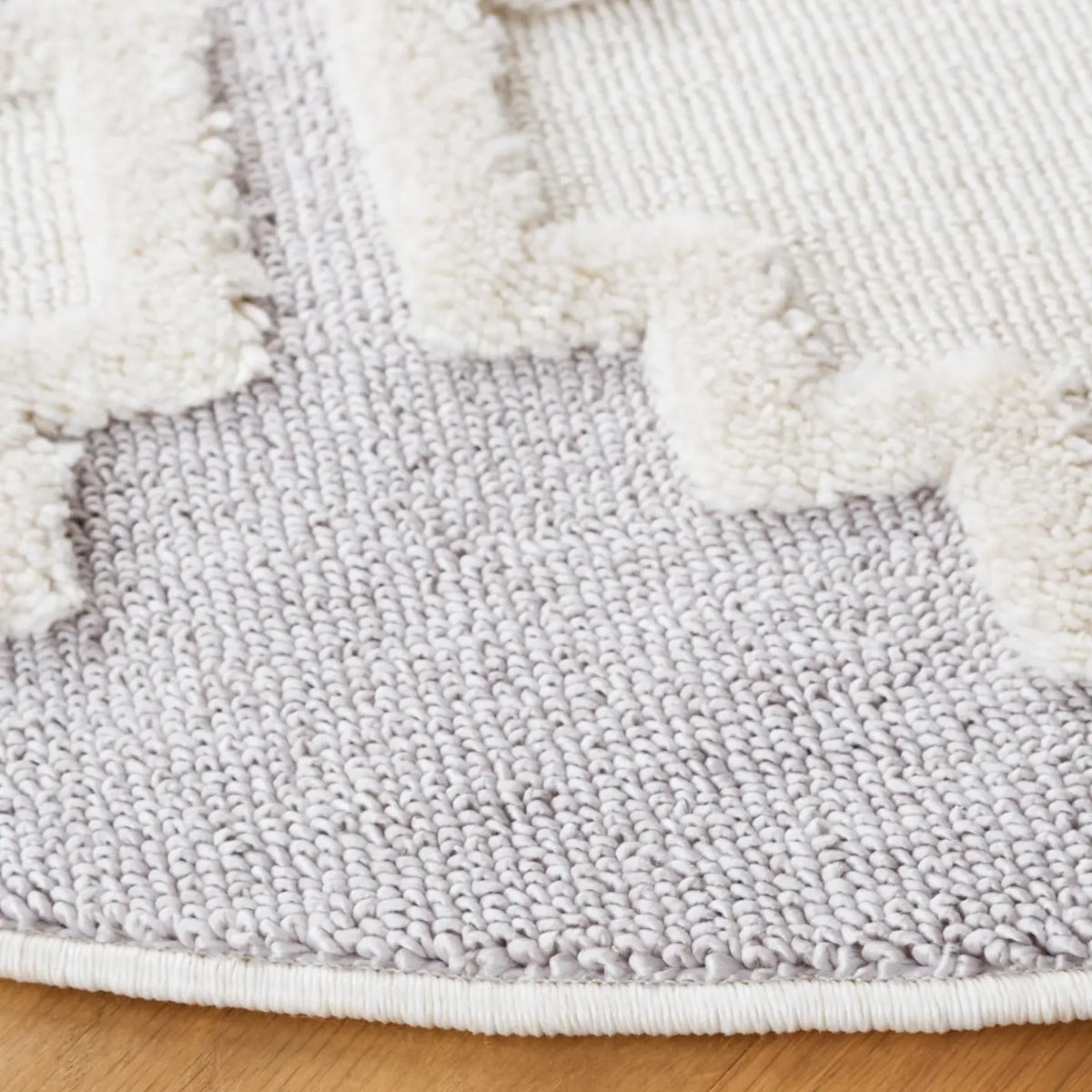 Safavieh Marrakesh 6'-7" x 6'-7" Rug in Ivory / Grey
