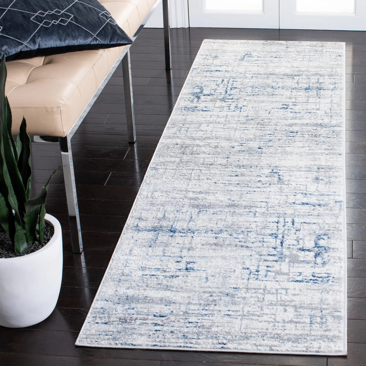 Safavieh Amelia 2'-3" x 8'-0" Rug in Ivory / Blue