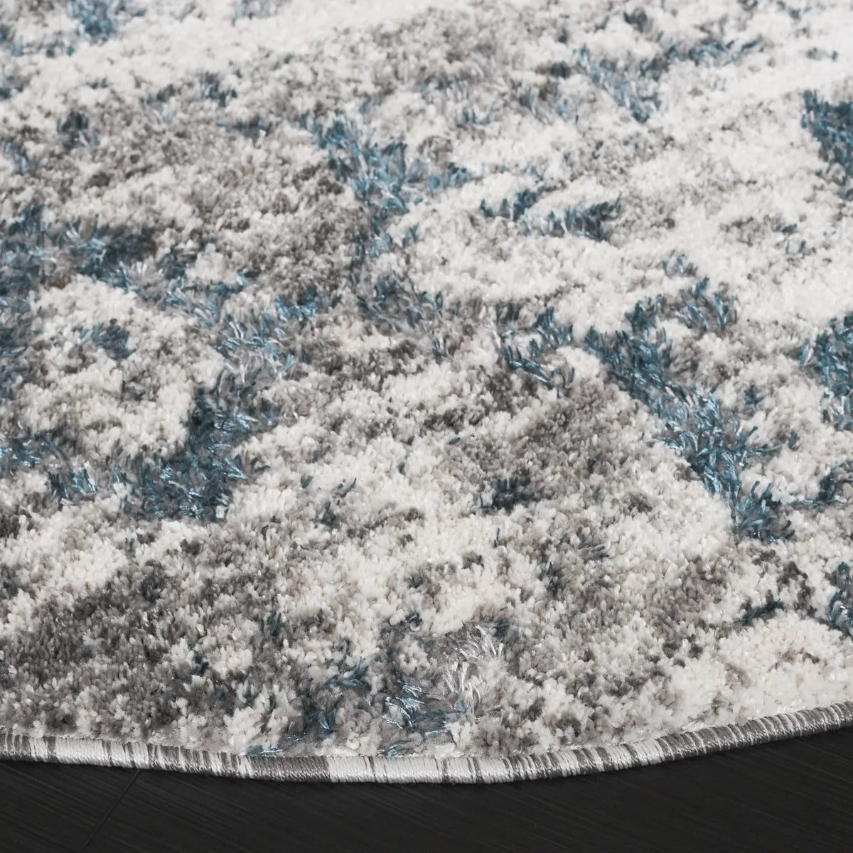 Safavieh Ravine Shag 6'-7" x 6'-7" Rug in Blue / Ivory