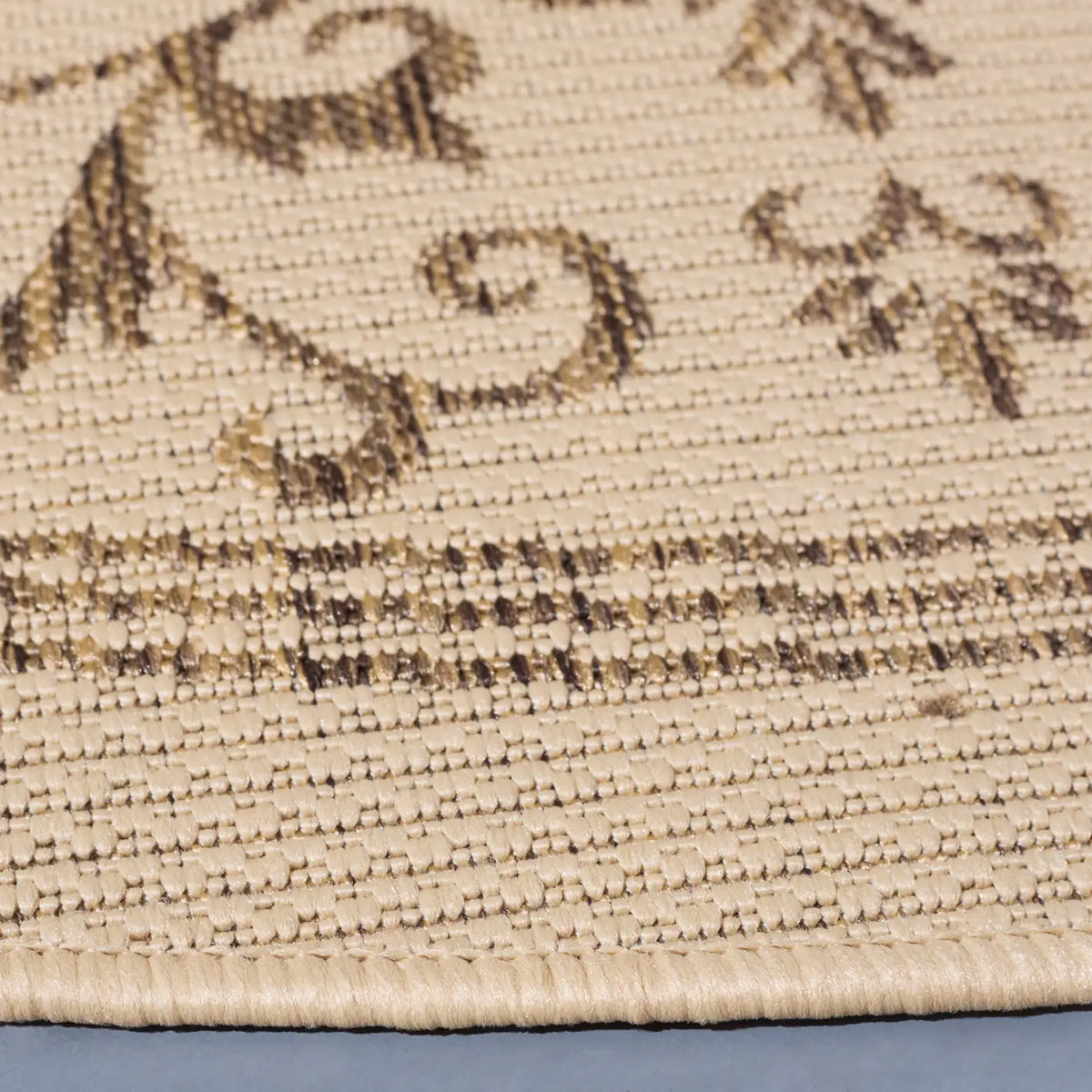 Safavieh Courtyard 5'-3" x 5'-3" Rug in Natural / Brown