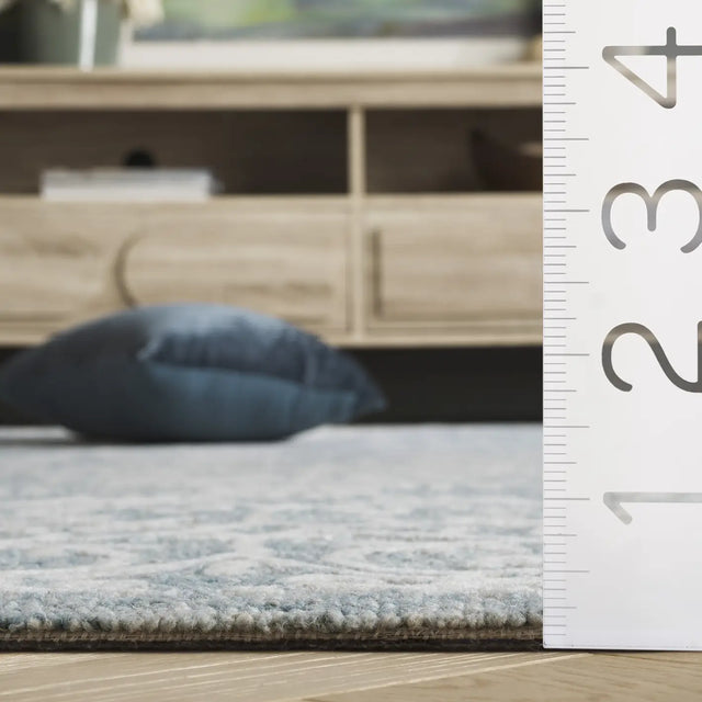 Safavieh Metro 5'-0" x 8'-0" Rug in Blue / Ivory