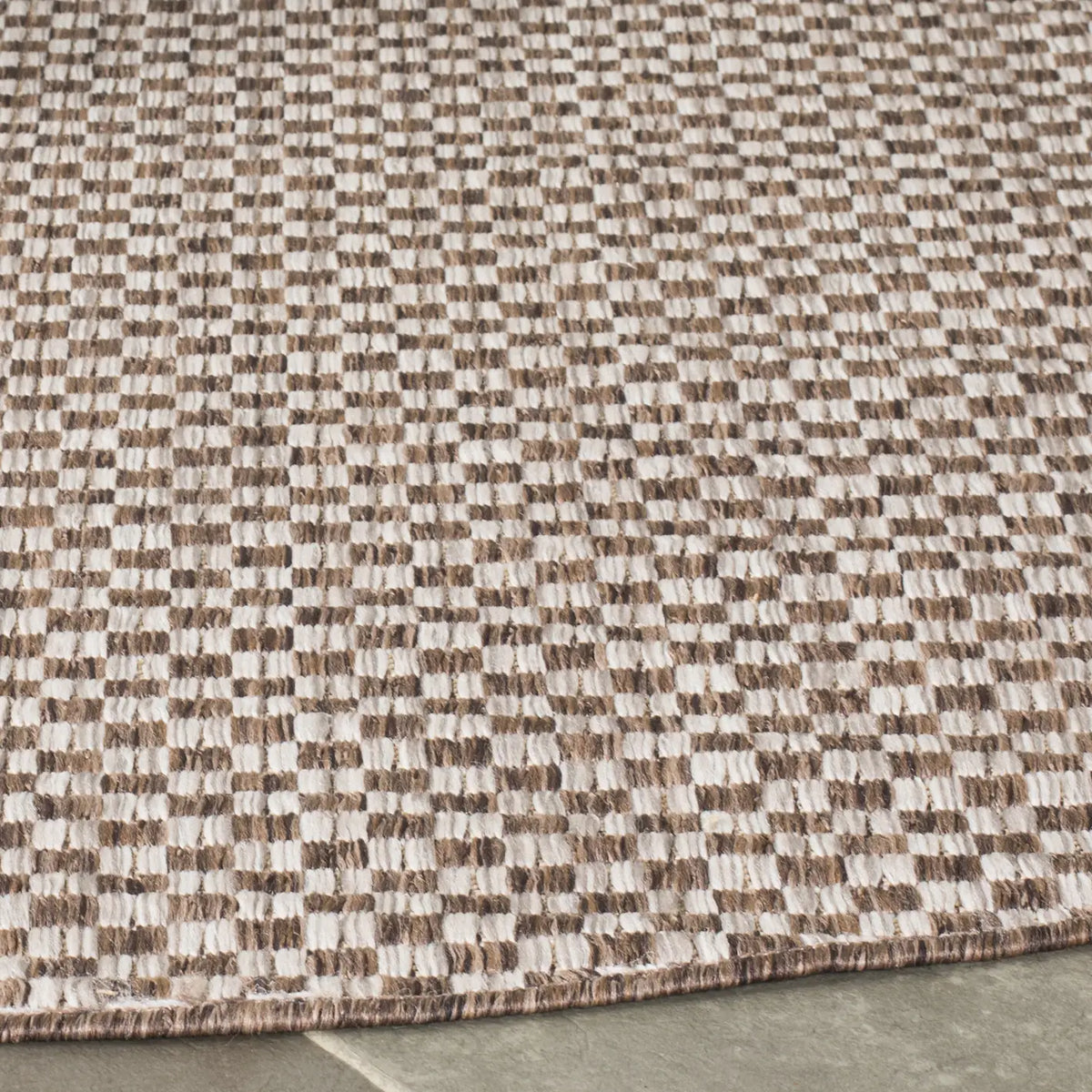 Safavieh Courtyard 5'-3" x 5'-3" Rug in Light Brown / Light Grey