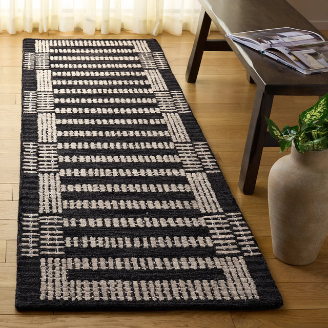 Safavieh Pine 2'-3" x 8'-0" Rug in Charcoal / Ivory