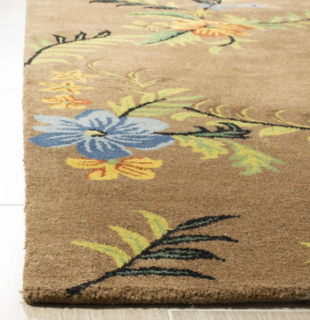 Safavieh Soho 3'-6" x 5'-6" Rug in Brown / Multi