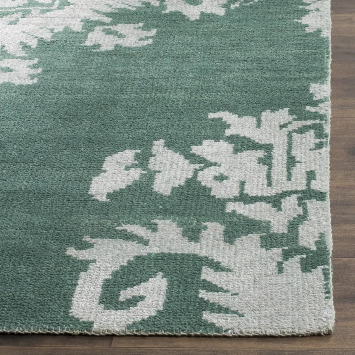 Safavieh Stone Wash 4'-0" x 6'-0" Rug in Emerald