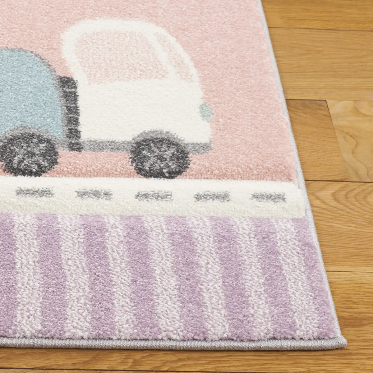 Safavieh Carousel Kids 100 4'-0" x 6'-0" Rug in Grey / Pink