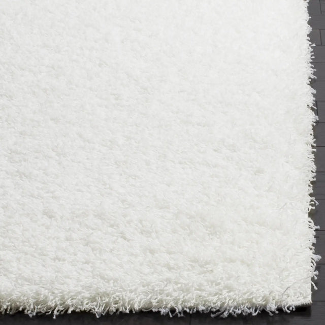 Safavieh Sgl-Laguna Shag 4'-0" x 6'-0" Rug in White