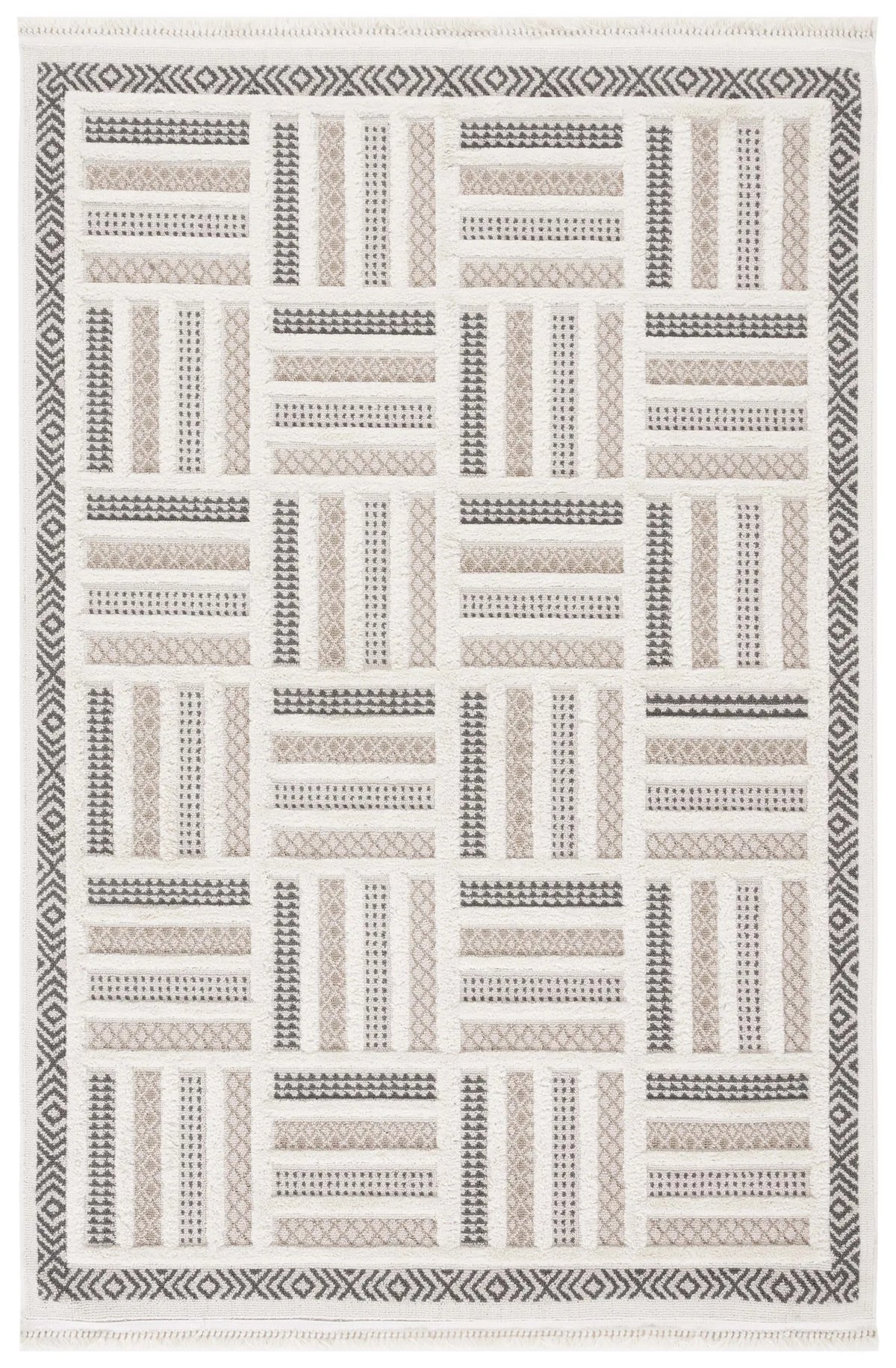 Safavieh Urban 4'-0" x 6'-0" Rug in Beige / Ivory
