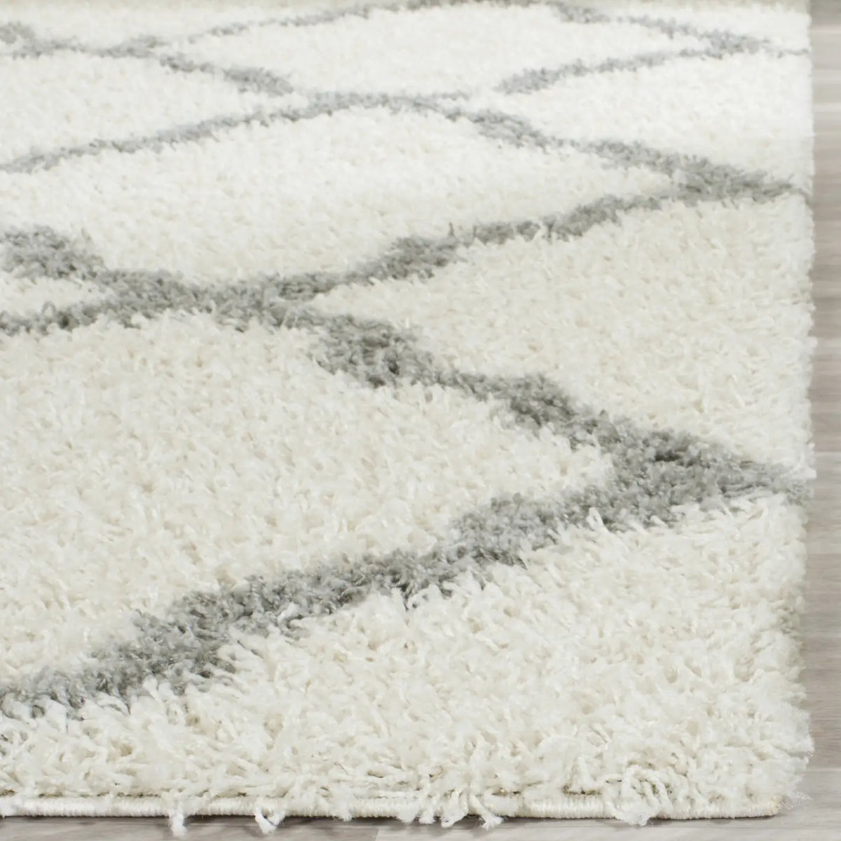 Safavieh Sgd-Dallas Shag 10'-0" x 14'-0" Rug in Ivory / Grey
