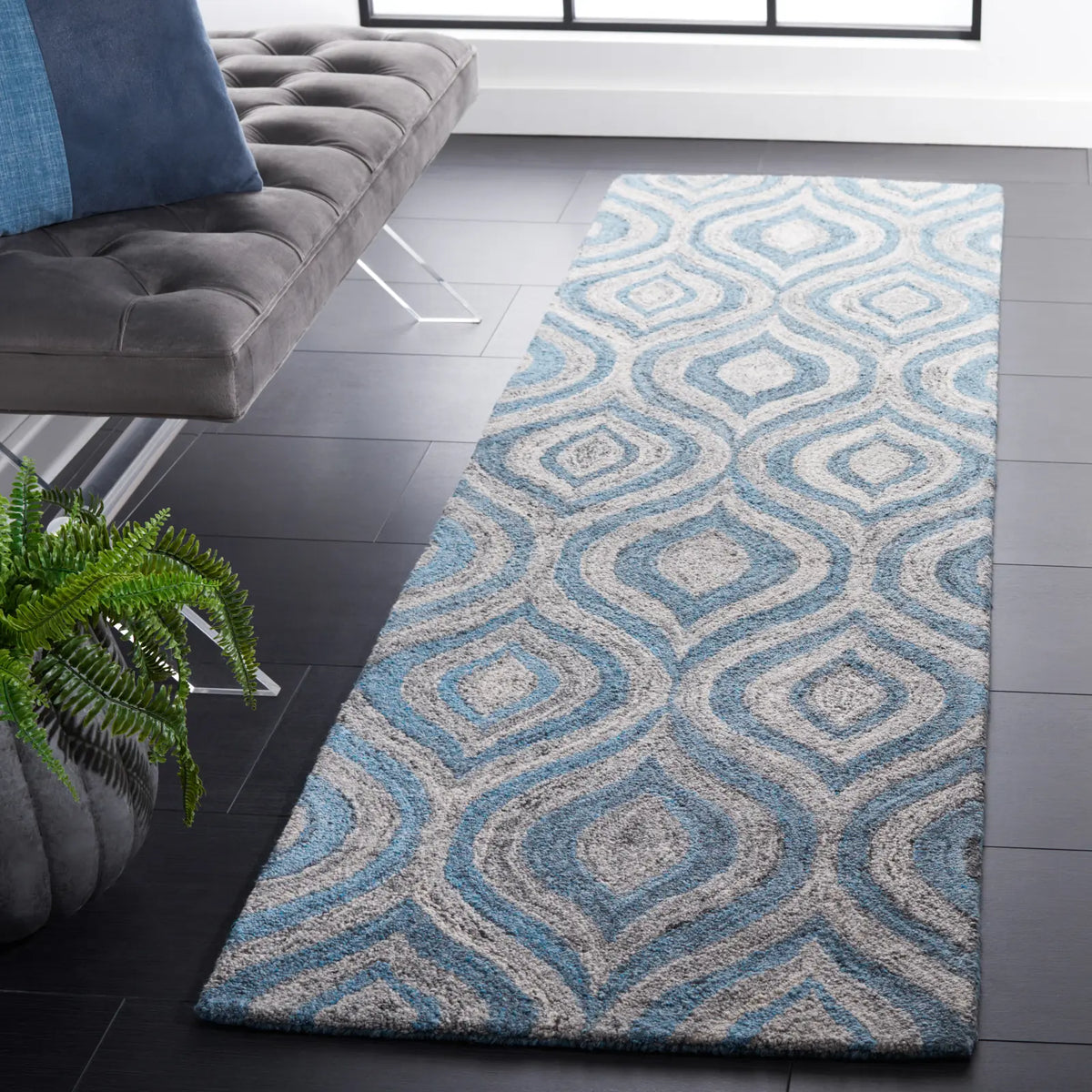 Safavieh Abstract 2'-3" x 8'-0" Rug in Grey / Blue