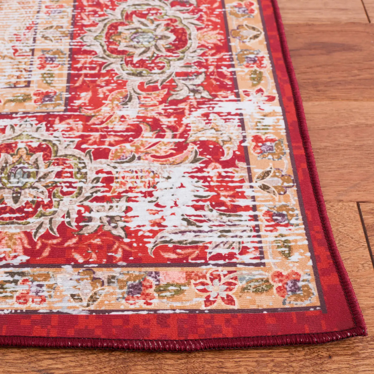 Safavieh Tucson 4'-0" x 6'-0" Rug in Rust / Gold