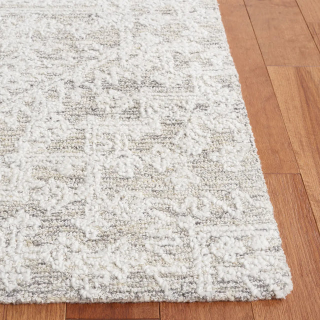 Safavieh Ebony 4'-0" x 6'-0" Rug in Ivory / Silver