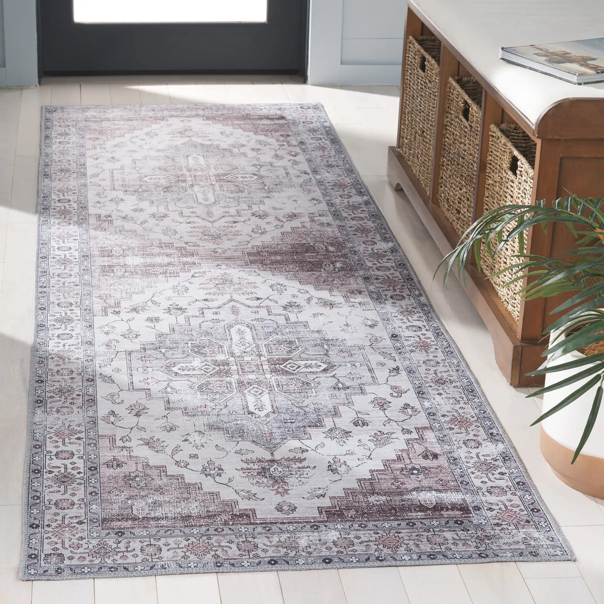 Safavieh Arizona 2'-6" x 8'-0" Rug in Grey / Ivory