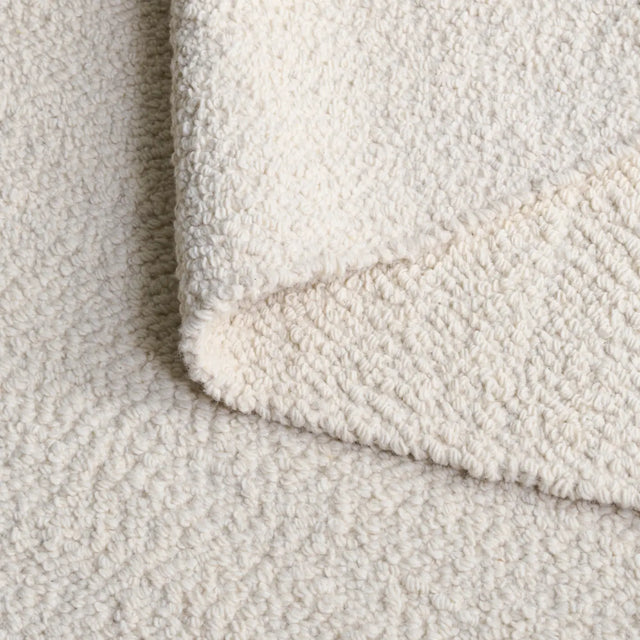 Safavieh Natura 4'-0" x 6'-0" Rug in Ivory
