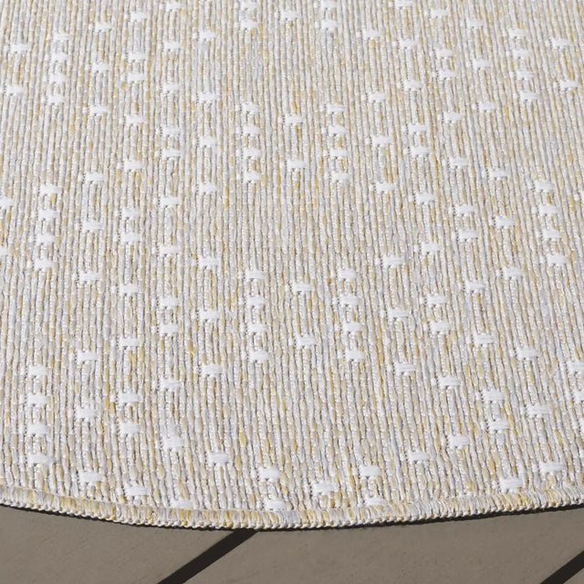 Safavieh Sunset 6'-7" x 6'-7" Rug in Beige / Yellow