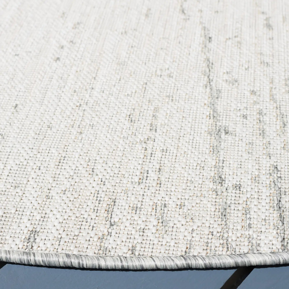 Safavieh Courtyard 6'-7" x 6'-7" Rug in Beige / Grey